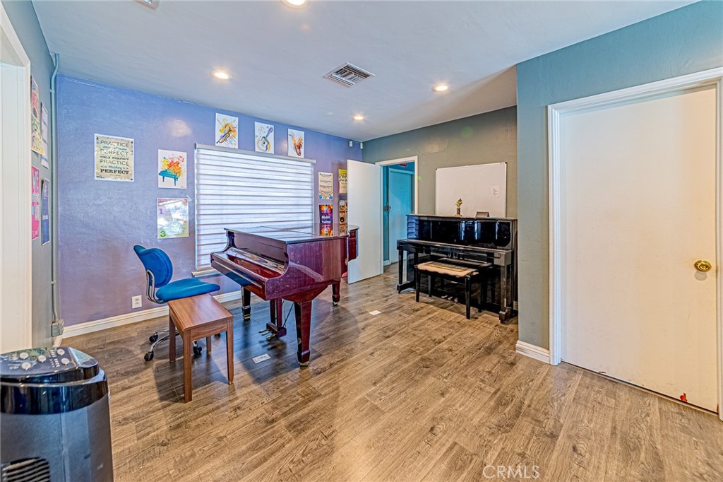 3401 N Harbor, Fullerton CA 92835 - photo 20