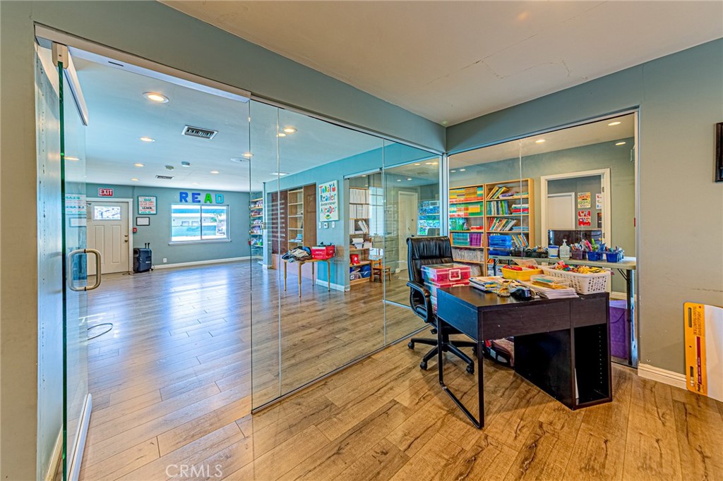 3401 N Harbor, Fullerton CA 92835 - photo 22