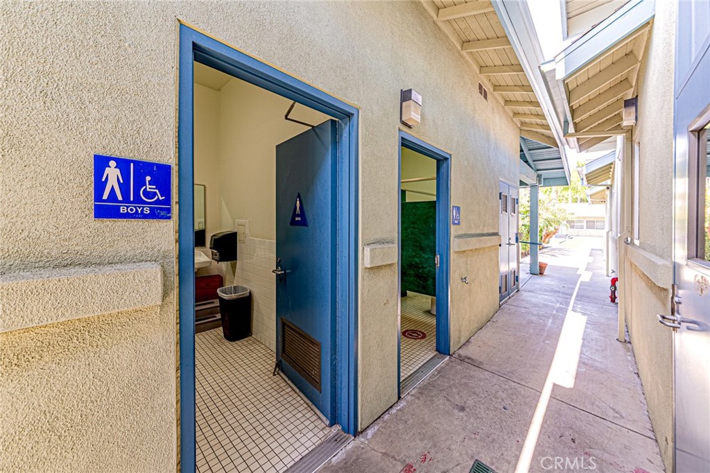 3401 N Harbor, Fullerton CA 92835 - photo 34