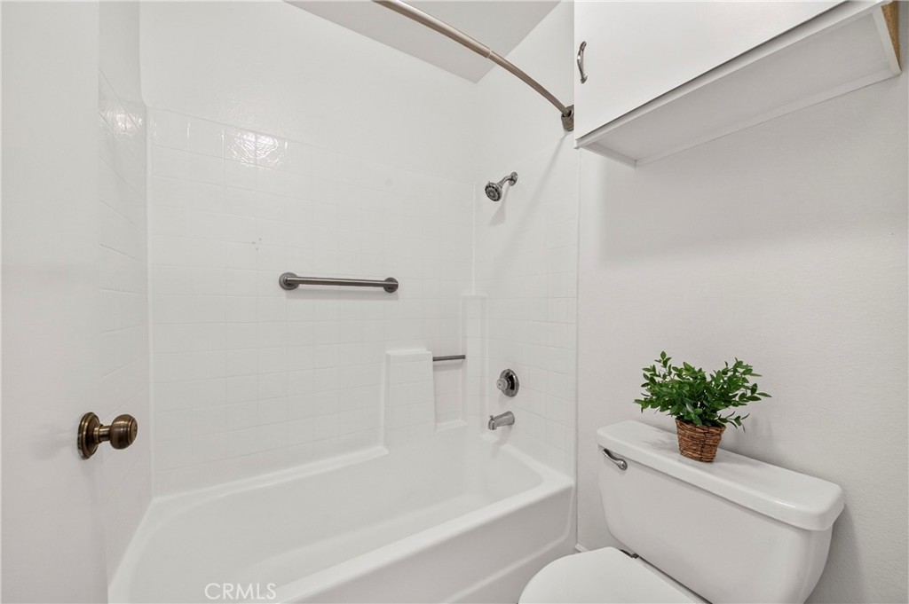 Shower and Tub - 351 N Ford Avenue 221, Fullerton CA 92832 - photo 17