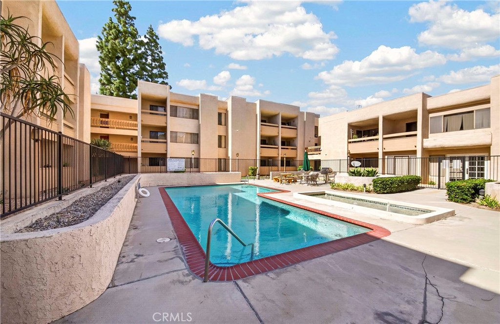 Community Pool - 351 N Ford Avenue 326, Fullerton CA 92832 - photo 31