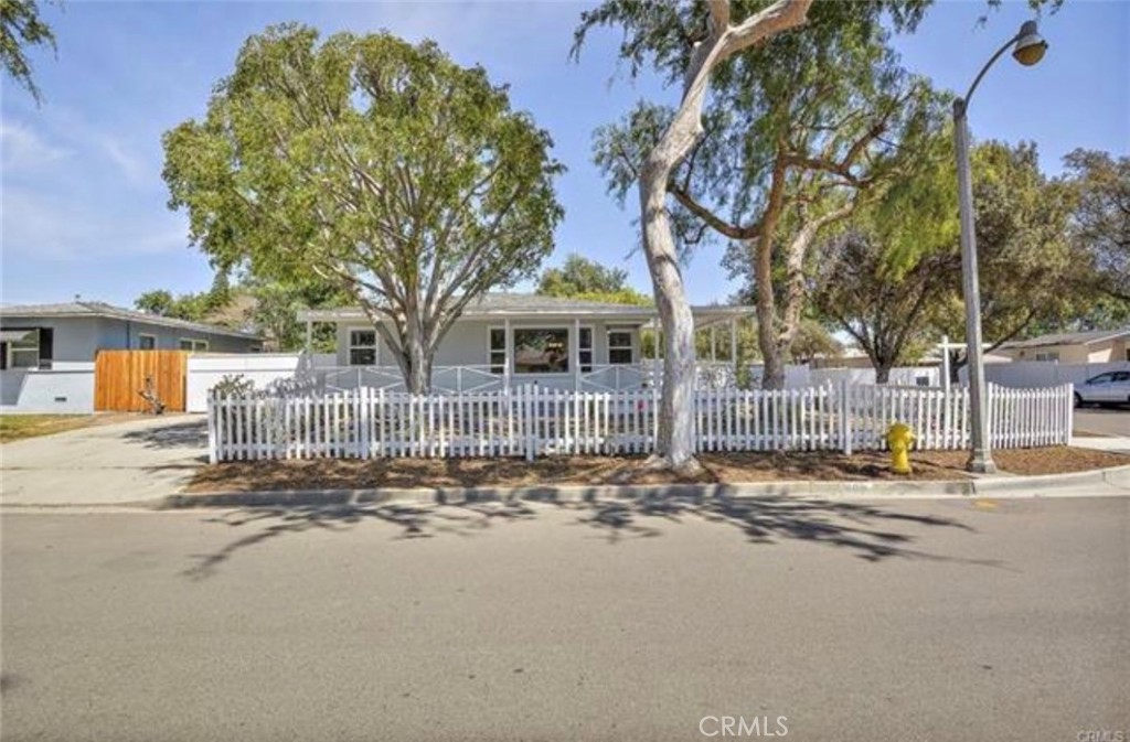 400 Diana Place, Fullerton CA 92833 - photo 1