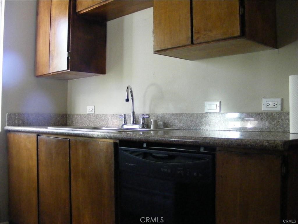 400 N Acacia B35, Fullerton CA 92831 - photo 13