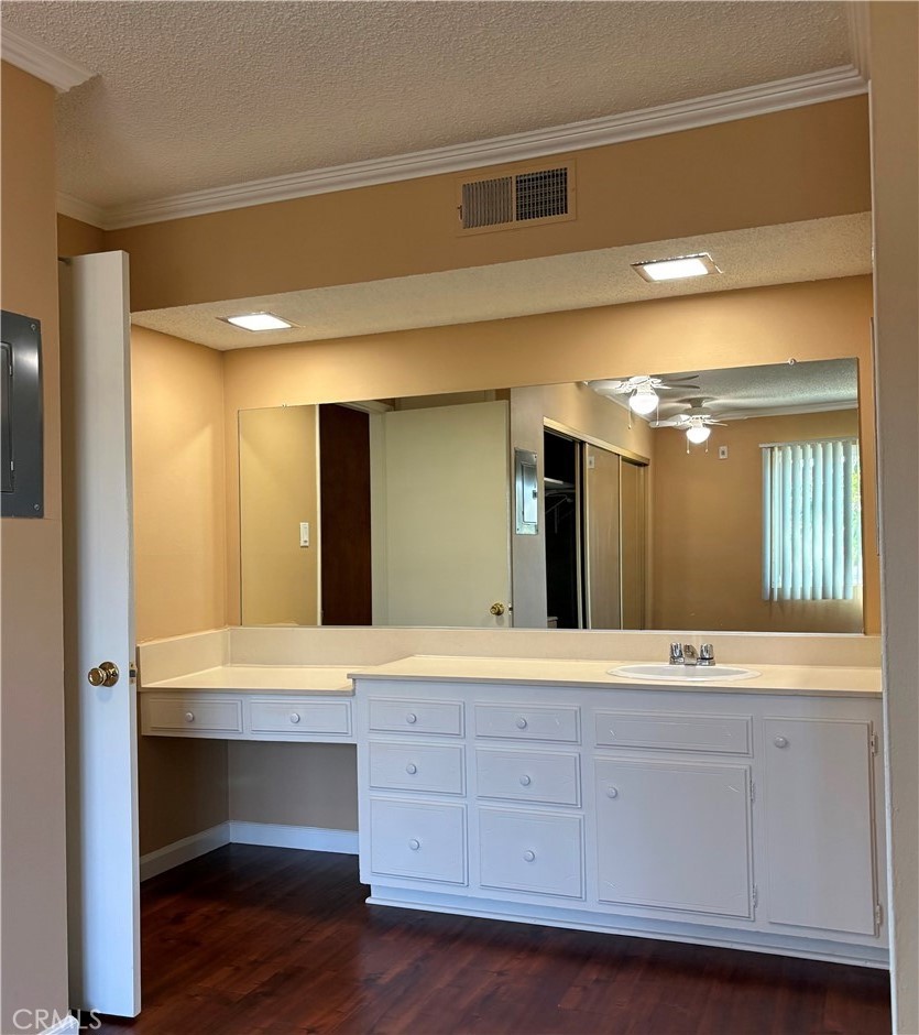 400 N Acacia B35, Fullerton CA 92831 - photo 18