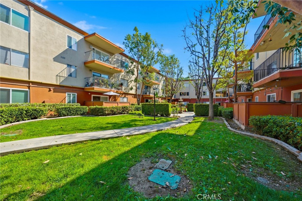 400 N Acacia D34, Fullerton CA 92831 - photo 20