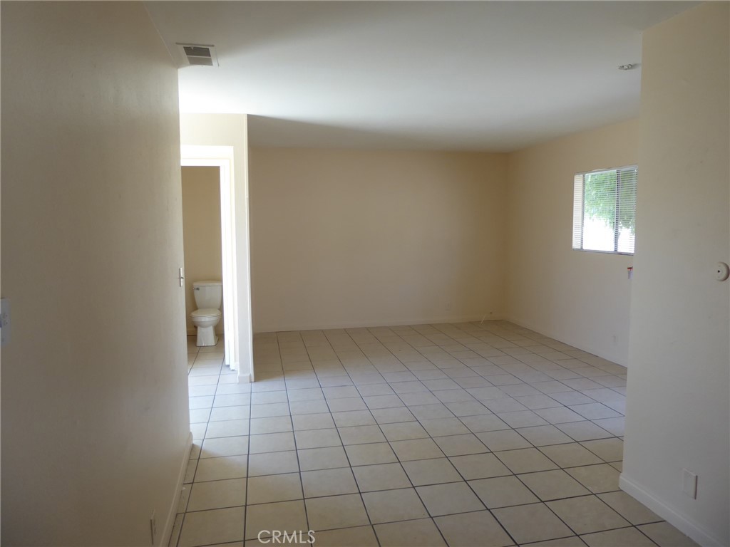 living room - 4022 Franklin Avenue 1, Fullerton CA 92833 - photo 3