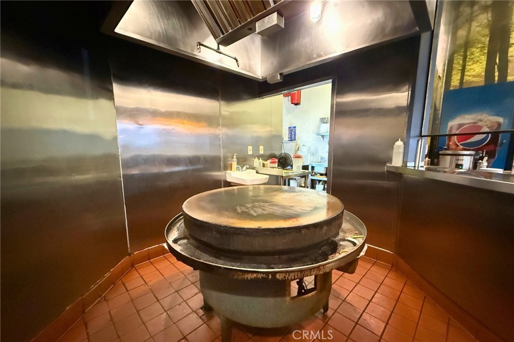 4110 N Harbor Blvd, Fullerton CA 92835 - photo 8