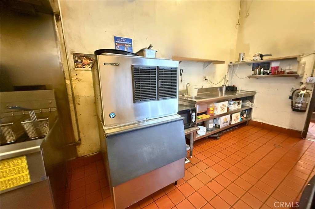 4110 N Harbor Blvd, Fullerton CA 92835 - photo 13