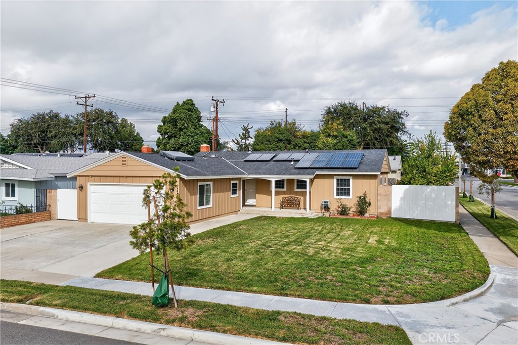 Corner lot beauty - 4201 Franklin, Fullerton CA 92833 - photo 1