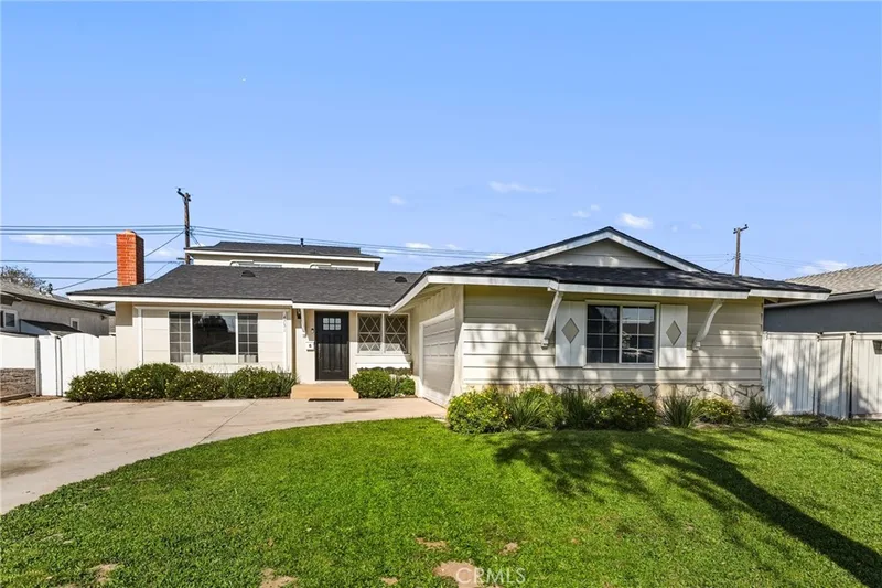 4231 W Hill Avenue, Fullerton, CA 92833