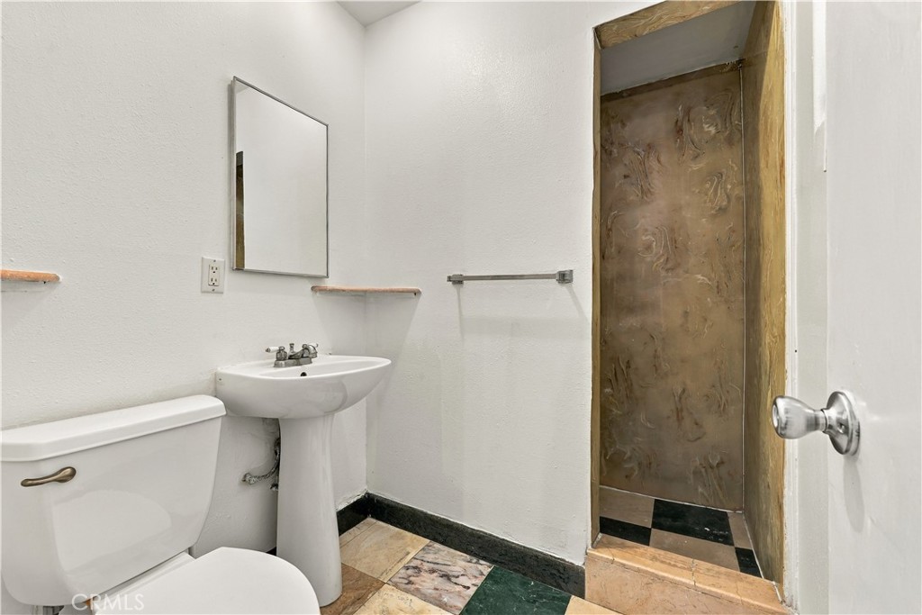 431 E Rosslynn, Fullerton CA 92832 - photo 23