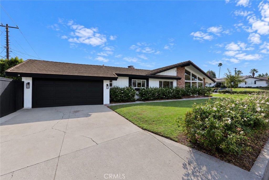 501 E Sunny Hills Road, Fullerton CA 92835 - photo 5