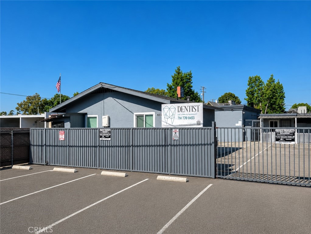 504 S Harbor, Fullerton CA 92832 - photo 3