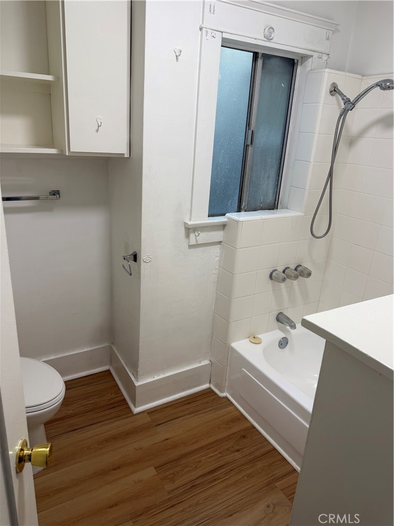 521 N Pomona 6, Fullerton CA 92832 - photo 6