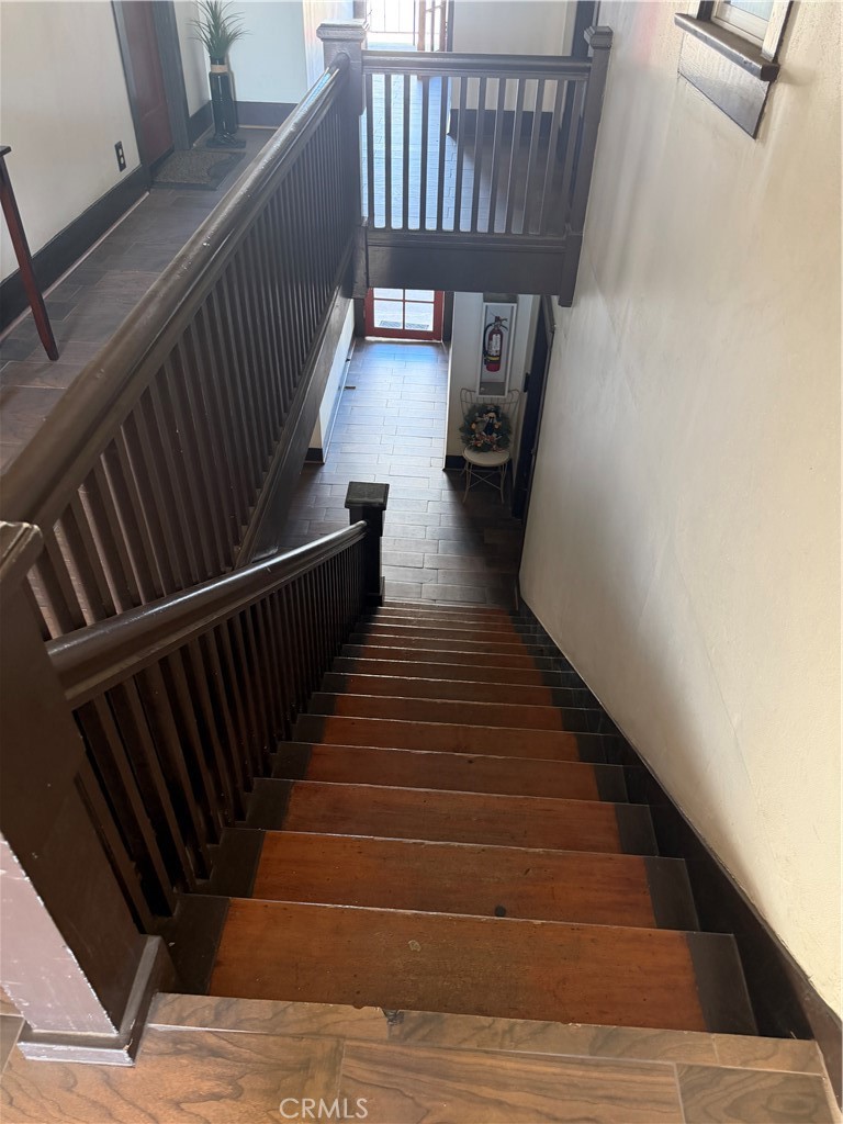 521 N Pomona 6, Fullerton CA 92832 - photo 9