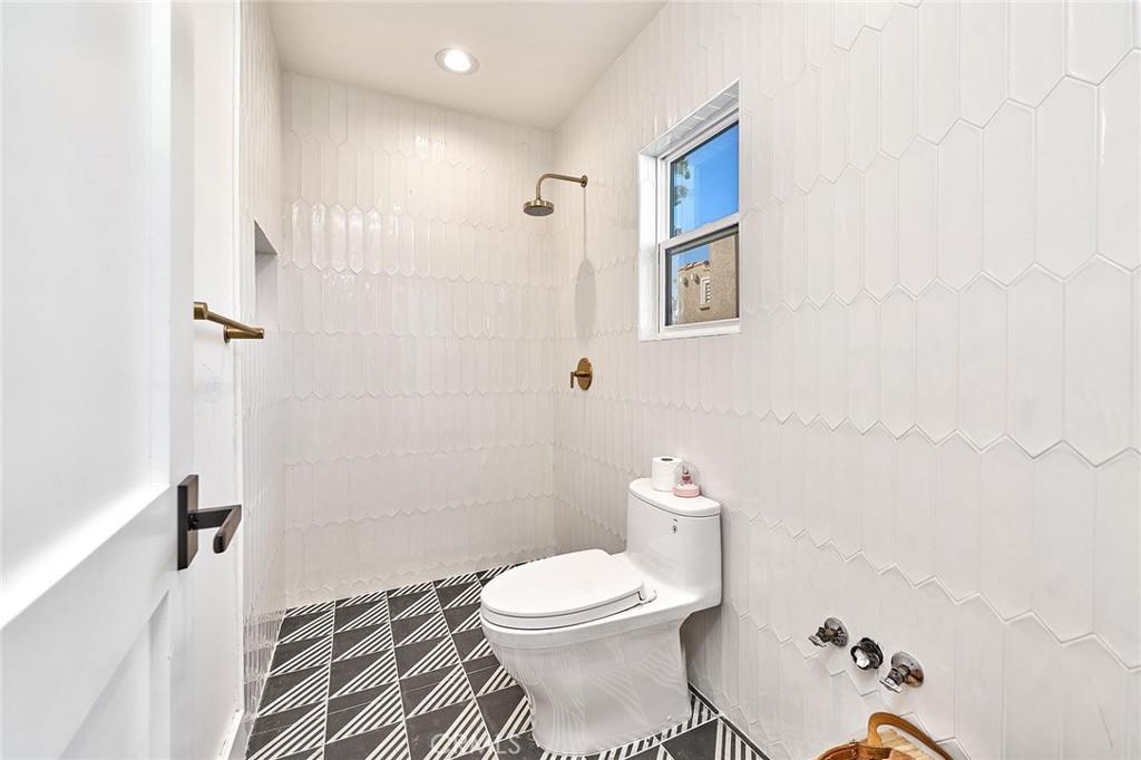 2nd bathroom - 529 W Whiting, Fullerton CA 92832 - photo 19