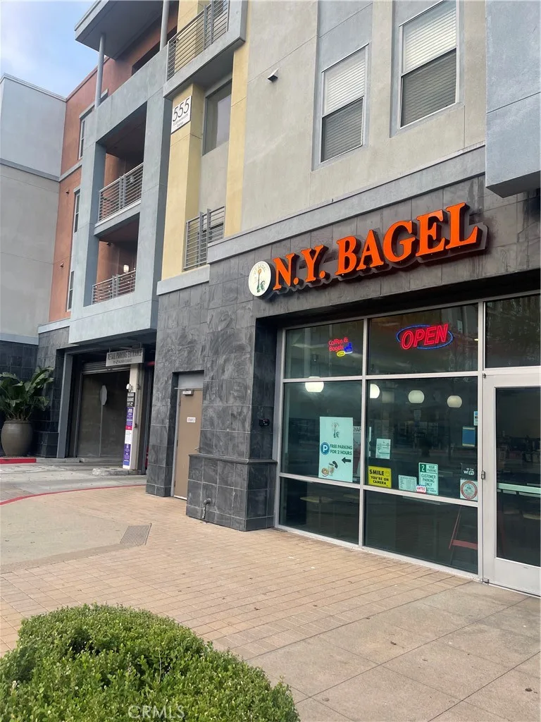 565 N Commonwealth Ave, Fullerton, CA 92831