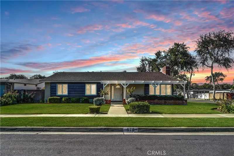 575 N Lincoln Avenue, Fullerton, CA 92831