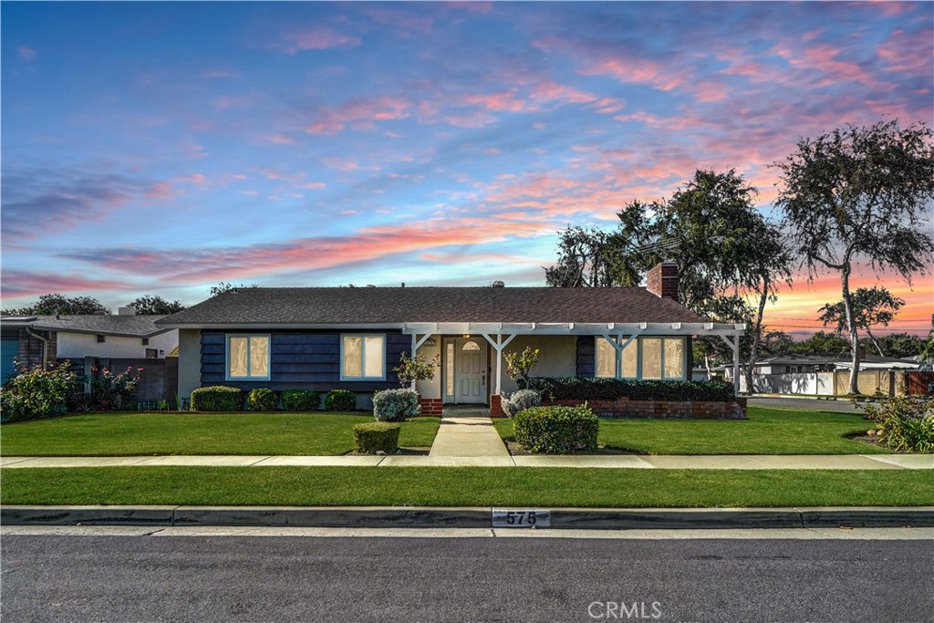 575 N Lincoln Avenue, Fullerton CA 92831 - photo 1