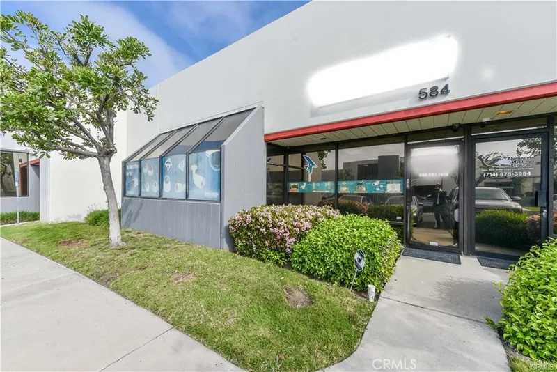 584 S State College Boulevard E14A, Fullerton, CA 92831