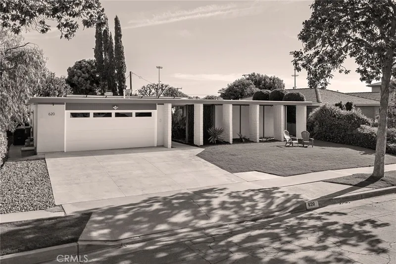 620 E Glenwood, Fullerton, CA 92831