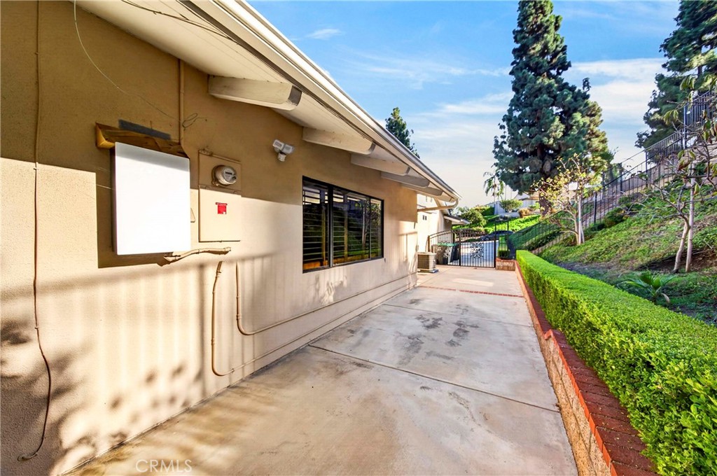 623 Santa Barbara Avenue, Fullerton CA 92835 - photo 54