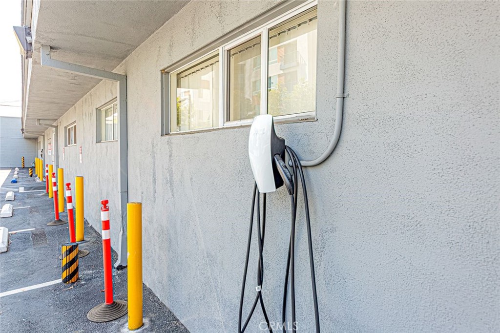 EV charger - 626 W Commonwealth Avenue, Fullerton CA 92832 - photo 6