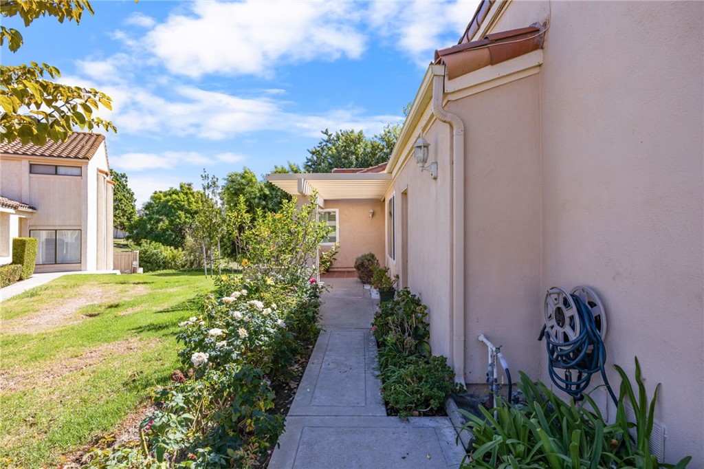 630 Brookline, Fullerton CA 92835 - photo 3
