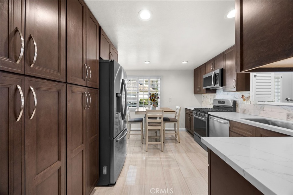 630 Brookline, Fullerton CA 92835 - photo 8