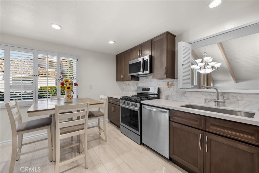 630 Brookline, Fullerton CA 92835 - photo 11