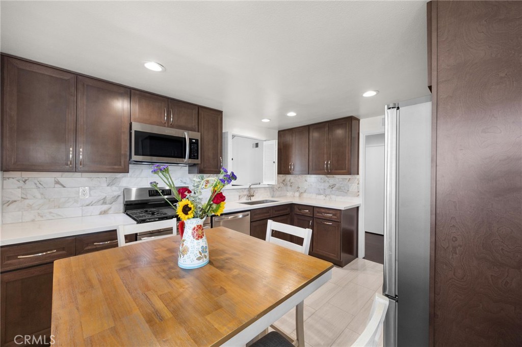 630 Brookline, Fullerton CA 92835 - photo 14