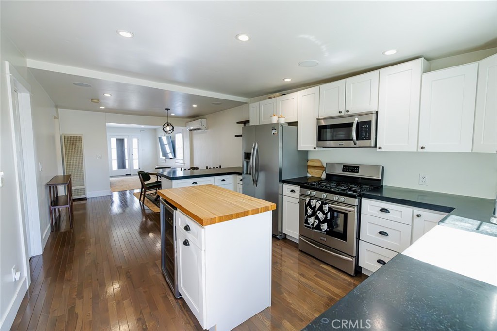 Kitchen - 630 W Wilshire, Fullerton CA 92832 - photo 5
