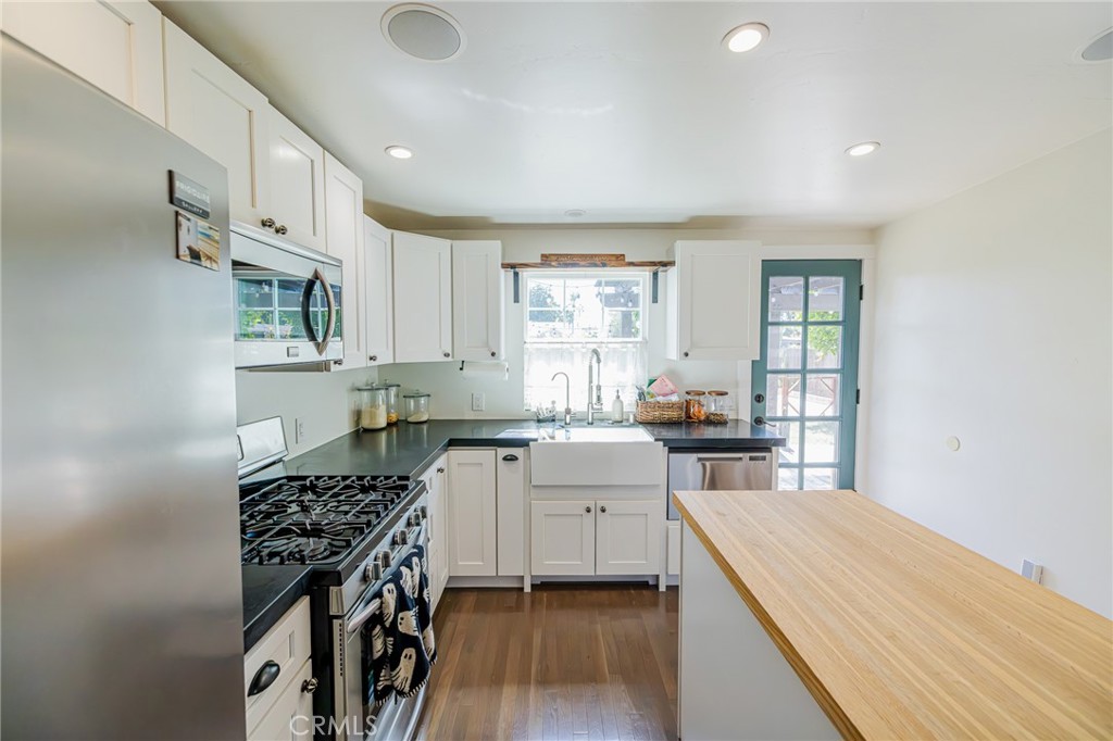 Kitchen - 630 W Wilshire, Fullerton CA 92832 - photo 6