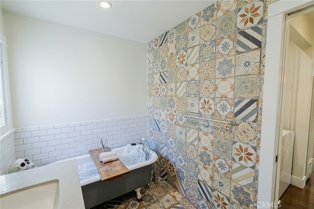 Bath 2 - 630 W Wilshire, Fullerton CA 92832 - photo 14