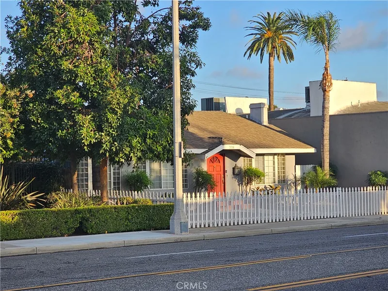708 N Harbor Boulevard, Fullerton, CA 92832