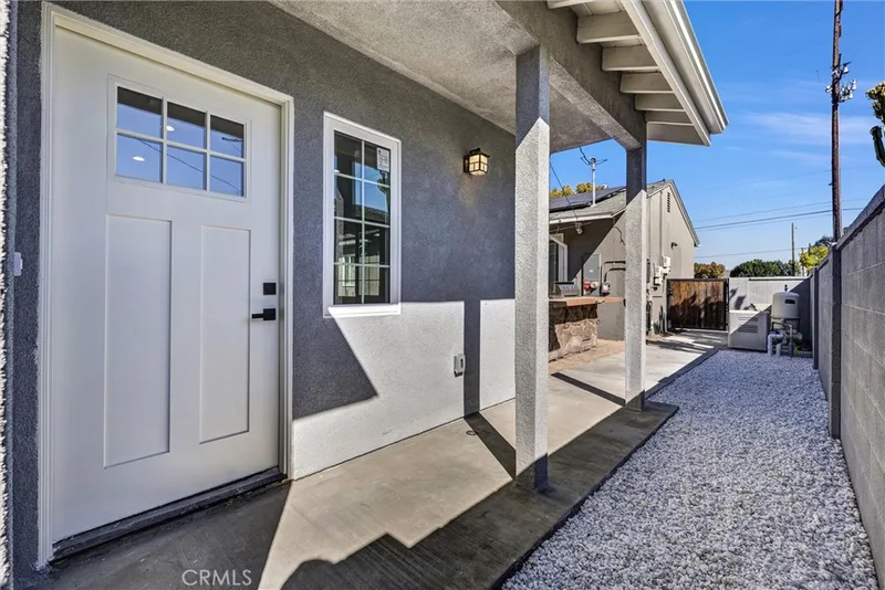 742 W Orangethorpe A, Fullerton, CA 92832