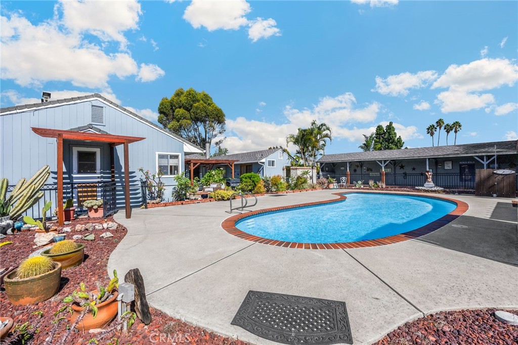 826 W Valencia Mesa Drive, Fullerton CA 92835 - photo 7
