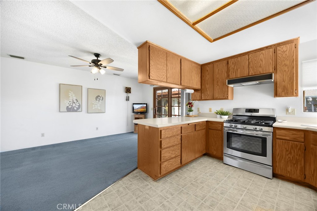 826 W Valencia Mesa Drive, Fullerton CA 92835 - photo 41