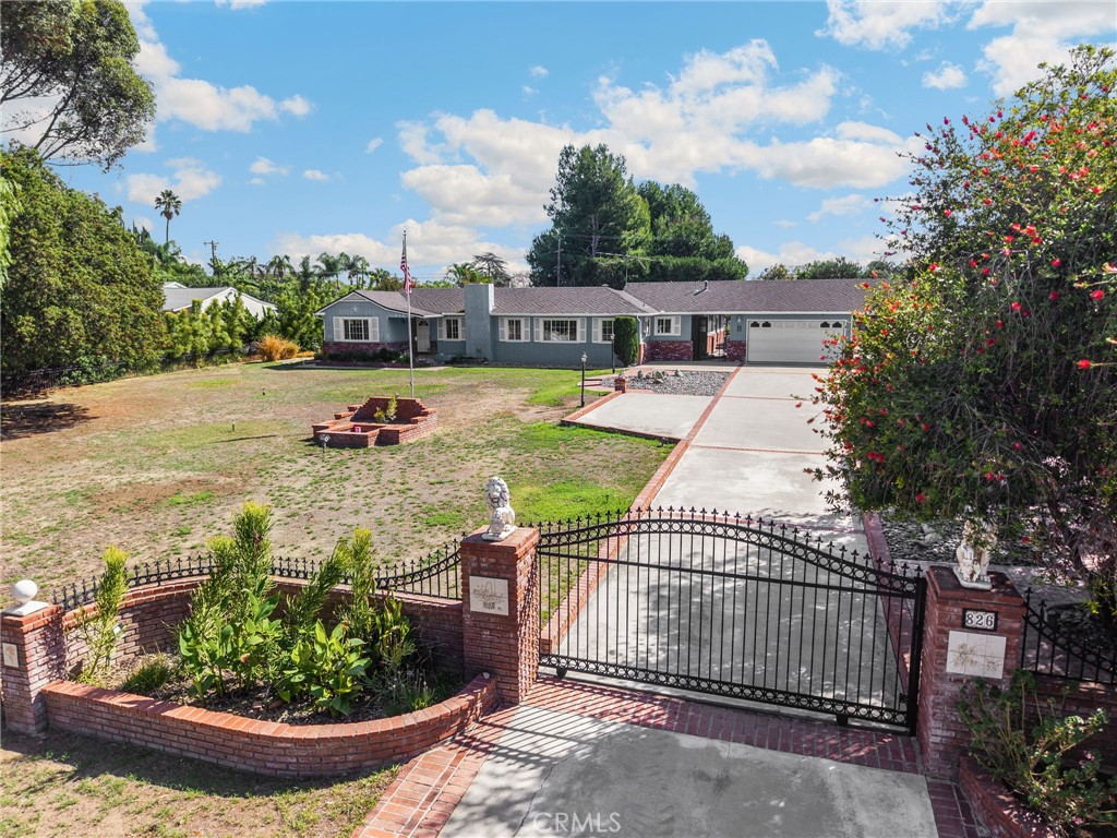 826 W Valencia Mesa Drive, Fullerton CA 92835 - photo 52