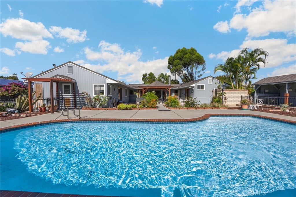 826 W Valencia Mesa Drive, Fullerton CA 92835 - photo 58