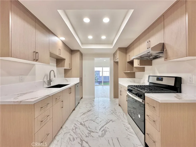 912 Plaza Escondido, Fullerton, CA 92833