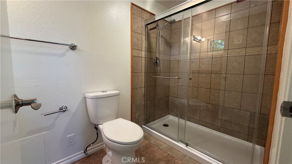 Upstair Master Bath - 926 Plaza Escondido, Fullerton CA 92833 - photo 17