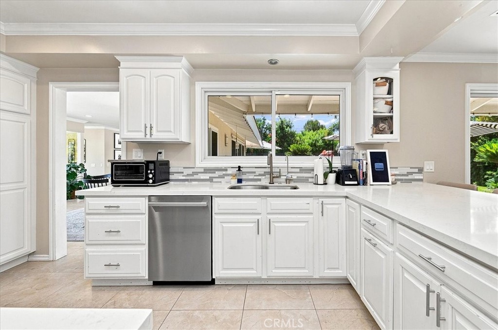 931 Rancho Cir, Fullerton CA 92835 - photo 22