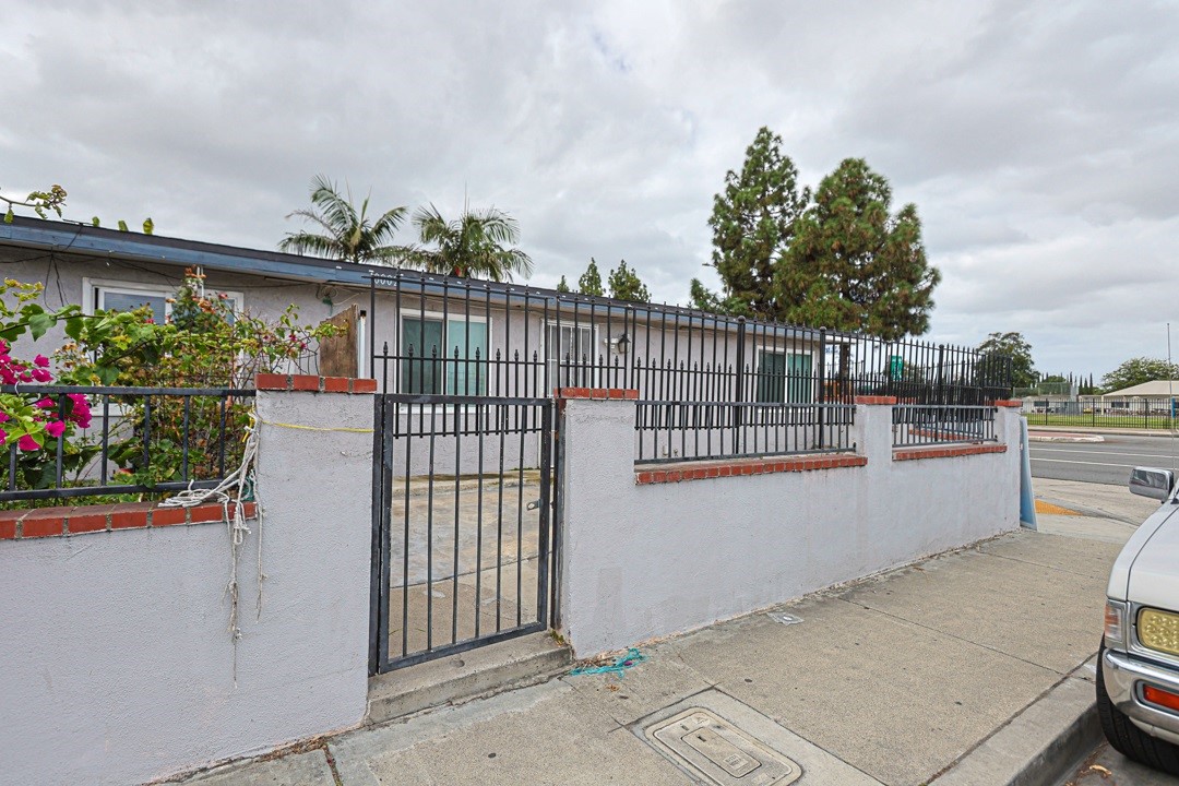 Unit 10002 interior - 10002 Dakota, Garden Grove CA 92843 - photo 4