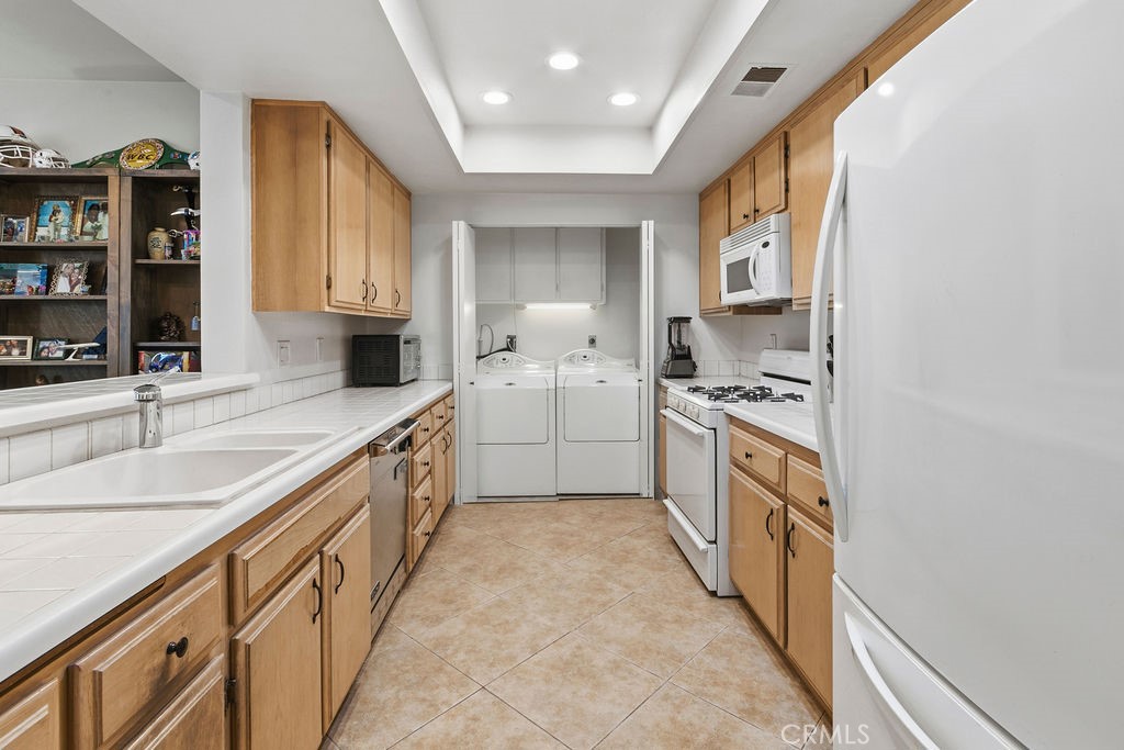 includes indoor laundry - 10361 Garden Grove Blvd 12, Garden Grove CA 92843 - photo 8