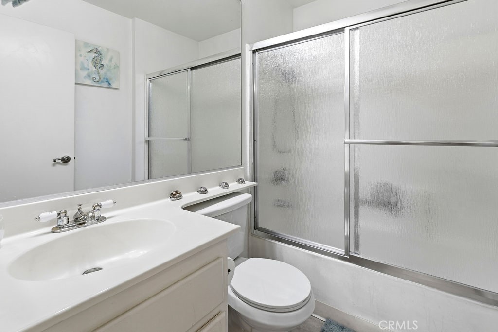 Guest bathroom - 10361 Garden Grove Blvd 12, Garden Grove CA 92843 - photo 18