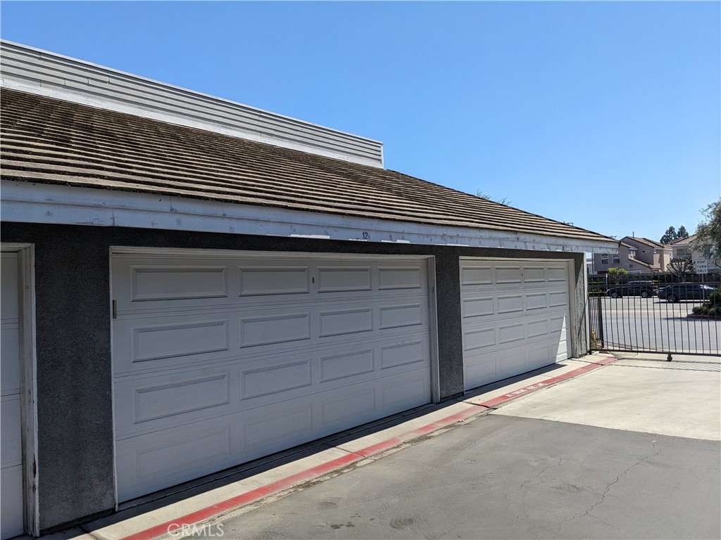 2 car garage - 10361 Garden Grove Blvd 12, Garden Grove CA 92843 - photo 25