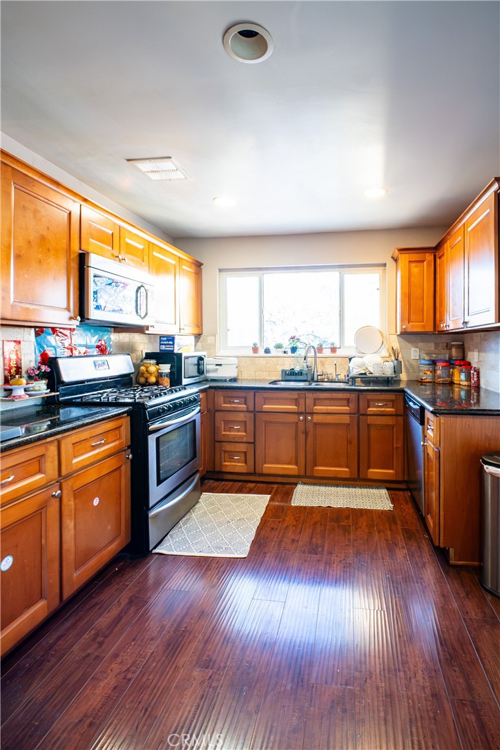 11181 Clarissa, Garden Grove CA 92840 - photo 6
