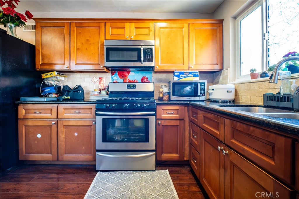 11181 Clarissa, Garden Grove CA 92840 - photo 7