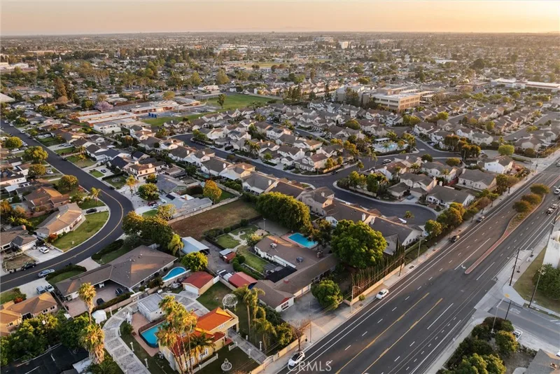 11252 Chapman Avenue, Garden Grove